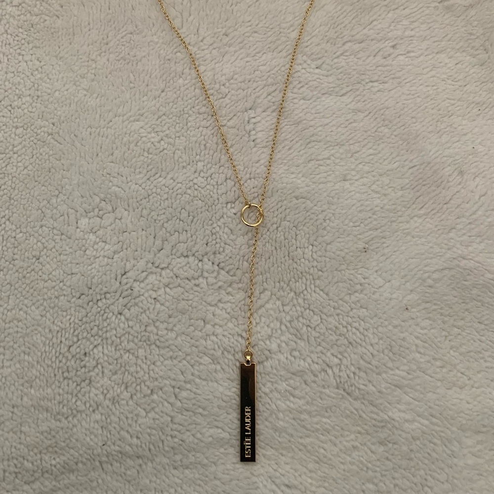 Estée Lauder New Pendant Necklace - Picture 2 of 2